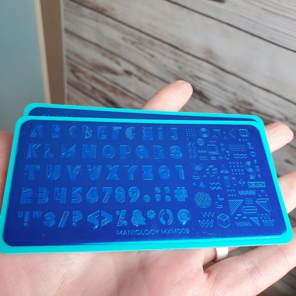 Maniology Mani x Me 80's Memphis Mod  Nail Stamping Plates MXM009 MXM010 - Picture 3 of 5